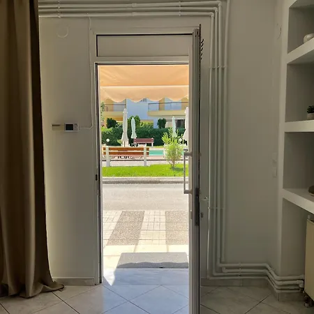 Lägenhet Damian's Cozy Pool Peraía