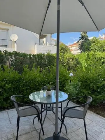 Damian's Cozy Pool Apartament *