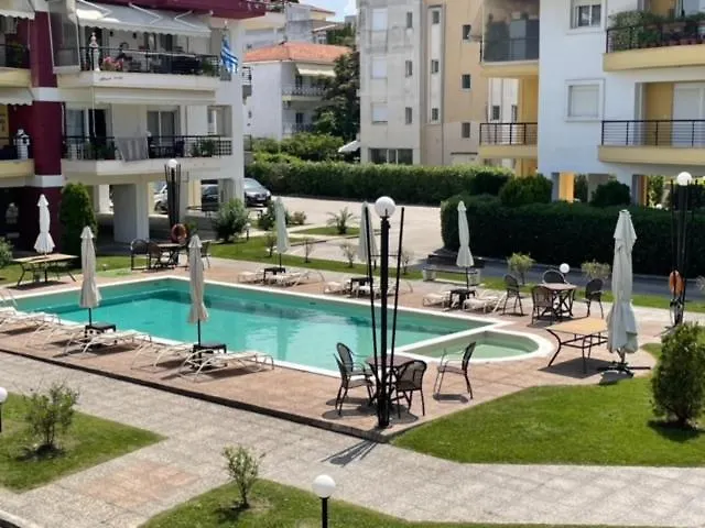 Damian's Cozy Pool Apartament Peraía